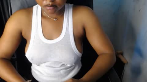 Snapshot of sexy_dick_drainer chatting on 10.28.25 TAISHA online show from 10.28.25
