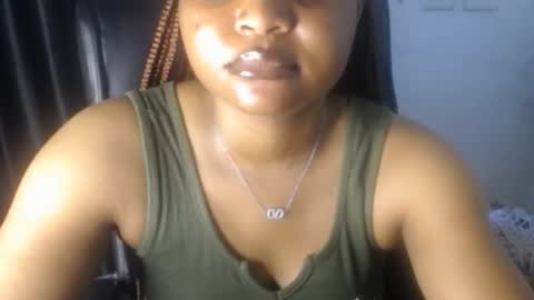 Snapshot of sexy_dick_drainer chatting on 11.14.25 TAISHA online show from 11.14.25