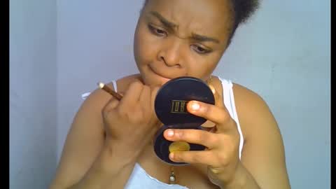 Snapshot of sexy_ebonygirl_ chatting on 09.21.25 Clara online show from 09.21.25