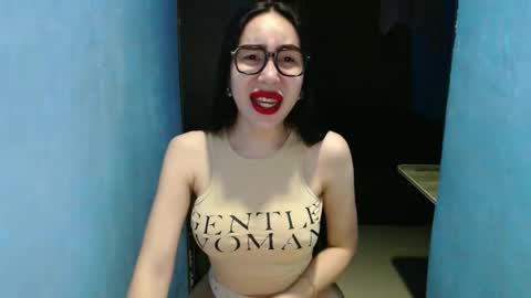 sexy_emily92 online show from 04.13.26