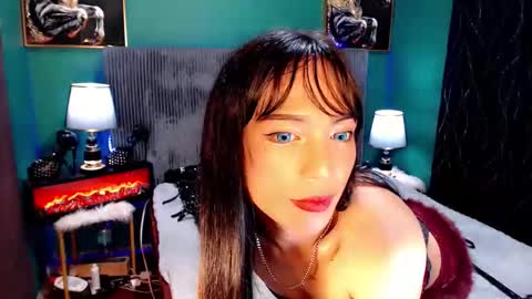 lovelyfebe  online show from 04.15.26