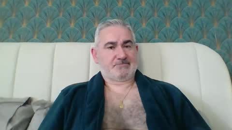 Snapshot of sexy_italiandaddy chatting on 04.16.26 Antonio online show from 04.16.26