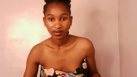 Snapshot of sexy_joyline chatting on 11.24.25 joy online show from 11.24.25