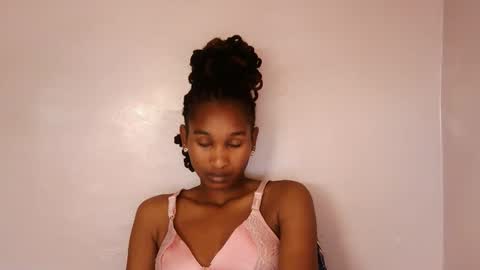 Snapshot of sexy_joyline chatting on 11.27.25 joy online show from 11.27.25