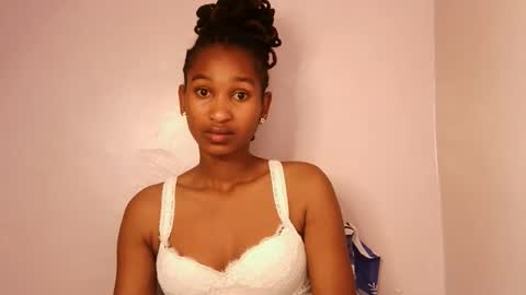 Snapshot of sexy_joyline chatting on 11.28.25 joy online show from 11.28.25