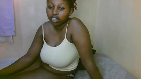 Snapshot of sexy_latasha chatting on 11.08.25 sexy_latasha online show from 11.08.25