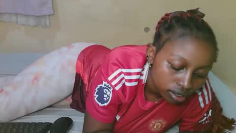 Snapshot of sexy_latasha chatting on 11.17.25 sexy_latasha online show from 11.17.25