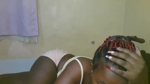 Snapshot of sexy_latasha chatting on 11.19.25 sexy_latasha online show from 11.19.25