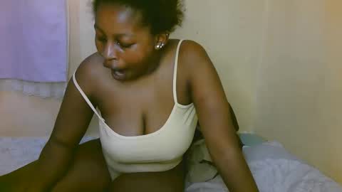 Snapshot of sexy_latasha chatting on 11.29.25 sexy_latasha online show from 11.29.25