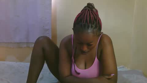 Snapshot of sexy_latasha chatting on 04.10.26 sexy_latasha online show from 04.10.26