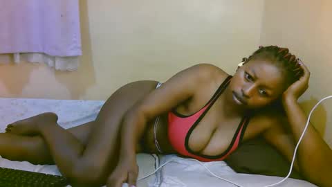 Snapshot of sexy_latasha chatting on 04.15.26 sexy_latasha online show from 04.15.26