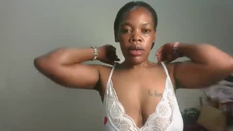 sexy_lyna online show from 01.12.26