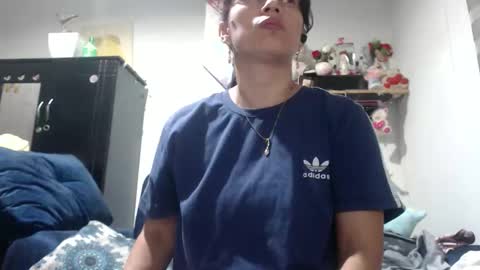 Snapshot of sexy_mary_69 chatting on 10.29.25 Mary online show from 10.29.25