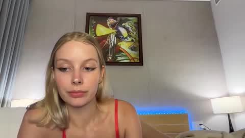 Snapshot of sexy_misses19 chatting on 02.16.26 Ellie Mia online show from 02.16.26