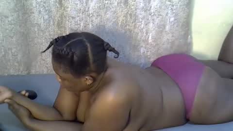 Snapshot of sexy_naila2 chatting on 03.24.26 sexy_naila2 online show from 03.24.26