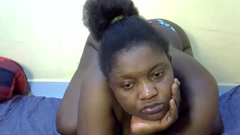 Snapshot of sexy_naila2 chatting on 03.28.26 sexy_naila2 online show from 03.28.26