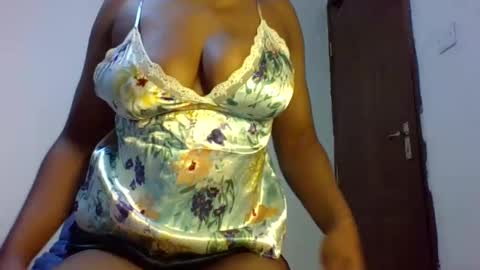 Snapshot of sexy_natallie chatting on 01.17.25 natallie online show from 01.17.25