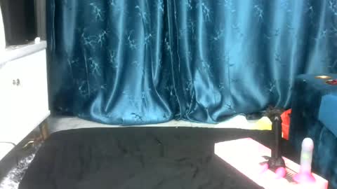 sexy pigeon online show from 06.22.26