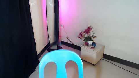 Snapshot of sexy_rc18 chatting on 12.06.24 RC online show from 12.06.24