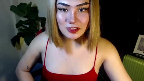 Snapshot of sexy_rc18 chatting on 06.25.26 RC online show from 06.25.26
