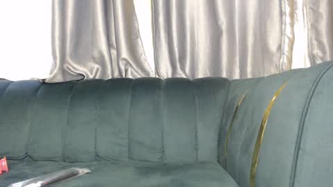 Snapshot of sexy_serena_ chatting on 12.18.24 sexy_serena_ online show from 12.18.24