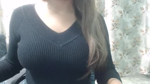 Snapshot of sexy_soniya chatting on 01.12.25 Soniya online show from 01.12.25