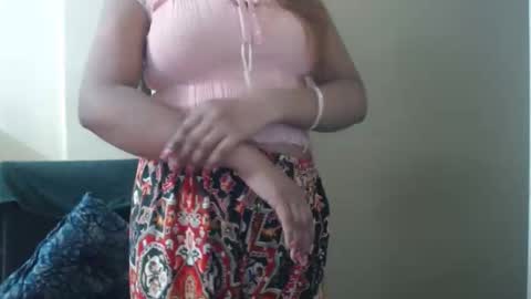 Snapshot of sexy_soniya chatting on 09.20.25 Soniya online show from 09.20.25