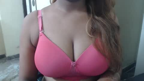 Snapshot of sexy_soniya chatting on 09.26.25 Soniya online show from 09.26.25