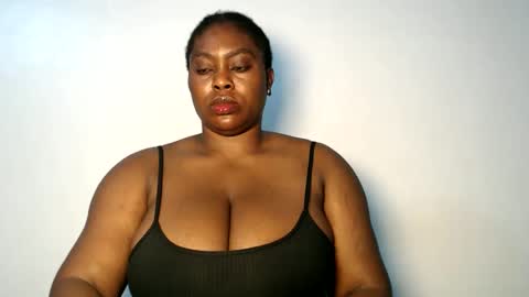 Snapshot of sexy_wetpussyy chatting on 11.07.25 Luna online show from 11.07.25