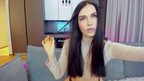 Lou online show from 12.03.24