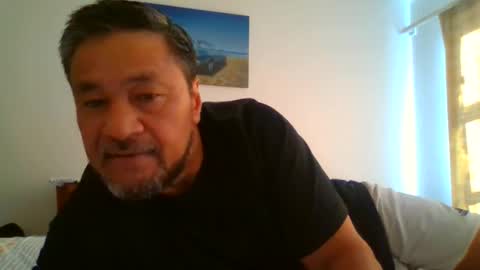 Dee online show from 12.04.25