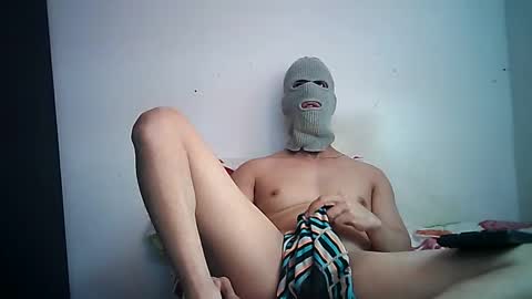 Snapshot of sexyatrevidoo chatting on 01.17.25 SesyMen online show from 01.17.25