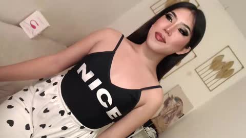 Snapshot of sexybaby2999 chatting on 01.06.25 Lexie online show from 01.06.25