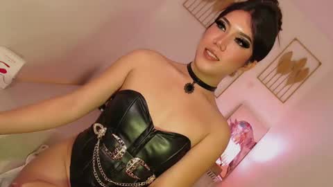 Snapshot of sexybaby2999 chatting on 02.10.25 Lexie online show from 02.10.25