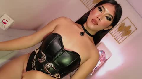 Snapshot of sexybaby2999 chatting on 02.24.25 Lexie online show from 02.24.25