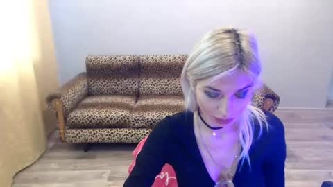 sexybeatriice online show from 11.18.25