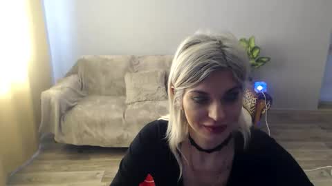 Snapshot of sexybeatriice chatting on 03.15.26 sexybeatriice online show from 03.15.26