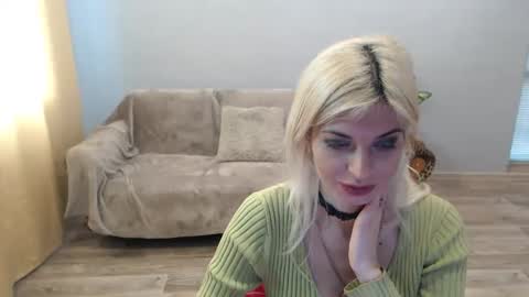 Snapshot of sexybeatriice chatting on 04.09.26 sexybeatriice online show from 04.09.26