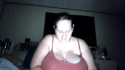 Snapshot of sexybitch9214 chatting on 10.09.25 Etowngirl14 online show from 10.09.25