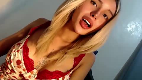 Seraphina Blaze online show from 03.11.25