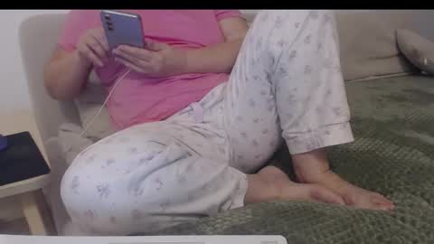 Sexyblonde4u58 online show from 11.11.25