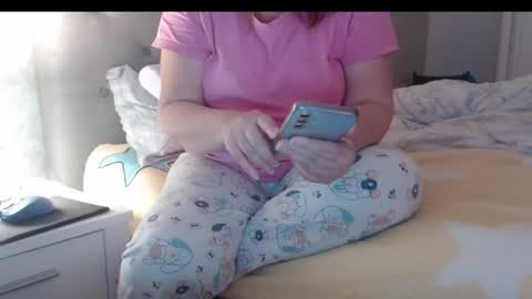 Sexyblonde4u58 online show from 01.12.26