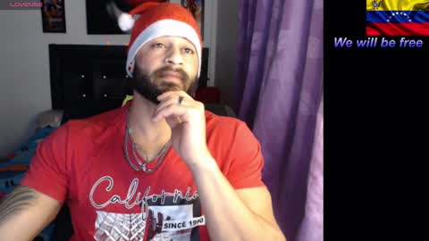 Snapshot of sexybody3224 chatting on 12.24.24 said online show from 12.24.24