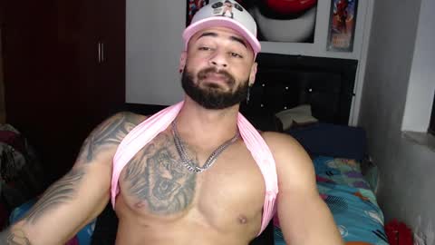 Snapshot of sexybody3224 chatting on 12.26.24 said online show from 12.26.24