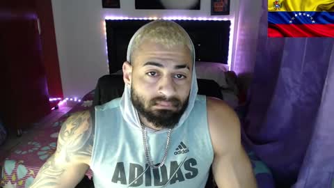 Snapshot of sexybody3224 chatting on 01.25.25 said online show from 01.25.25