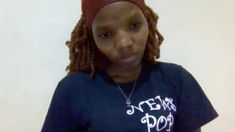 Essy online show from 10.24.25