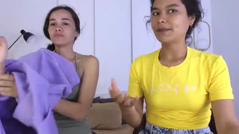 Snapshot of sexychanell_18 chatting on 07.18.26 chanell and yina online show from 07.18.26