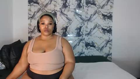Snapshot of sexychill2000 chatting on 06.15.26 SEXYCHILL online show from 06.15.26