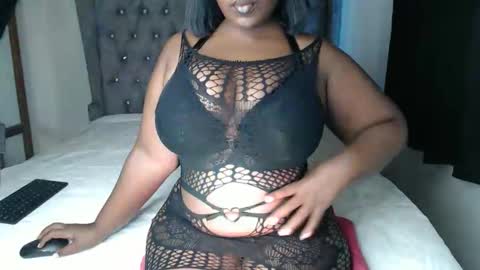 Snapshot of sexychocco_ chatting on 04.12.26 sexychocco online show from 04.12.26