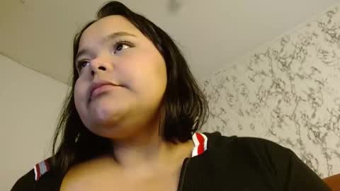 Snapshot of sexychubbyy chatting on 10.31.25 Eva online show from 10.31.25